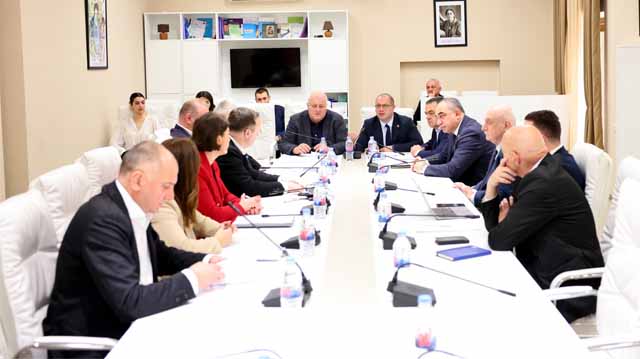 სახელმწიფო პროგრამები მიზნად ისახავს ფერმერებისა და სოფლად მცხოვრები მოსახლეობის მხარდაჭერას და სოფლის მეურნეობაში დასაქმების წახალისებას