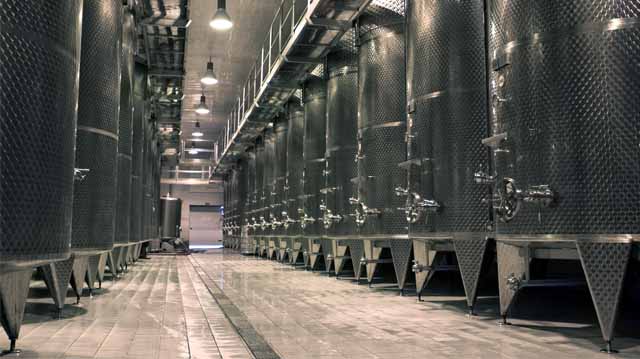 ღვინის ცისტერნები ლაკდლკფ