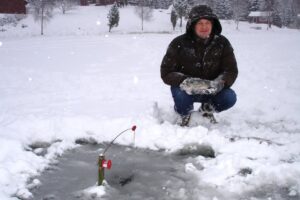 Expert ice fishing.jpg